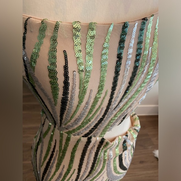 SHEIN Multicolor Sequin Backless Dress - Picture 2 of 4